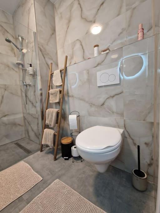 Apartman V Meste Bratislava Exteriér fotografie
